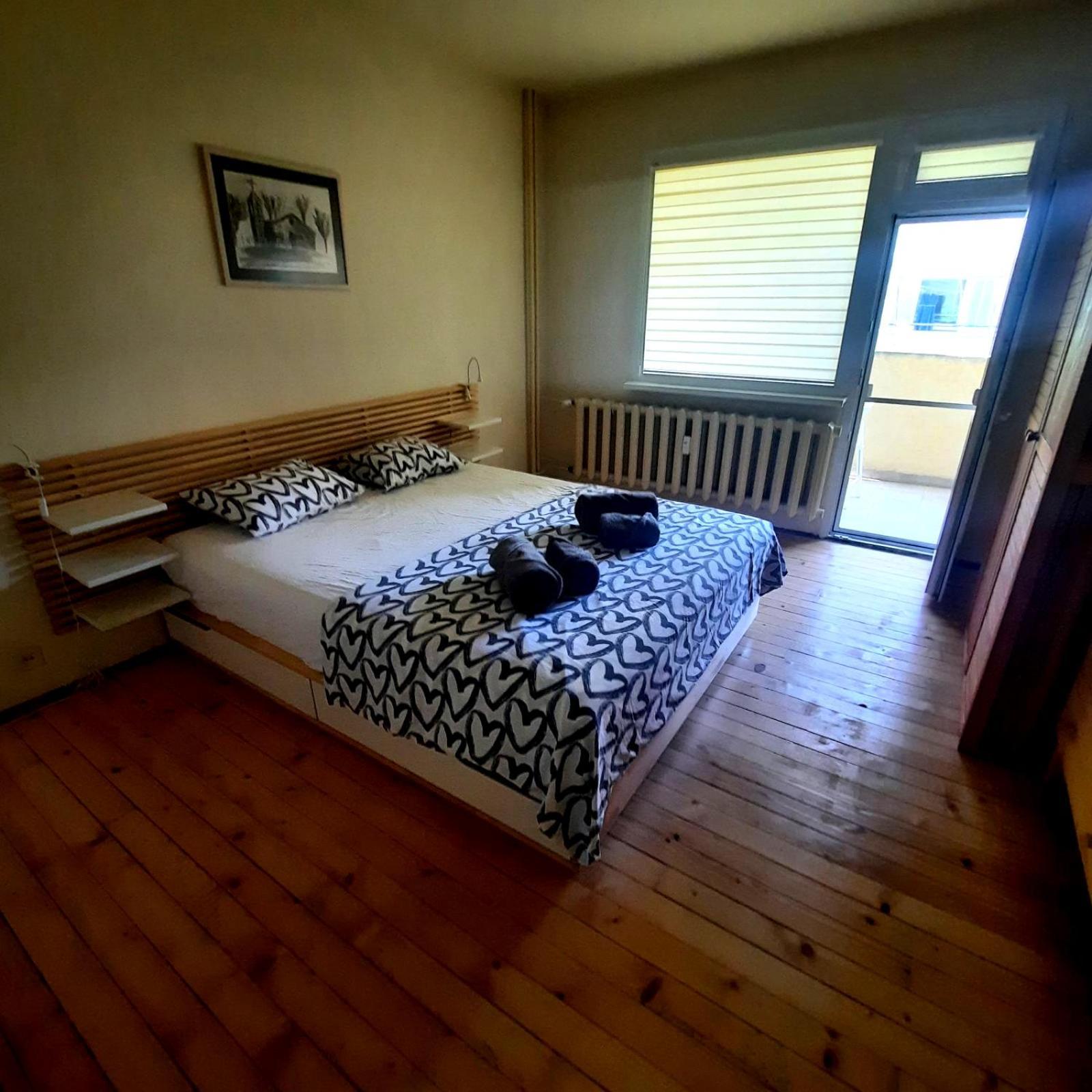 Spacious 3 Bedroom Apartment, Close To Metro Station Sofia Esterno foto