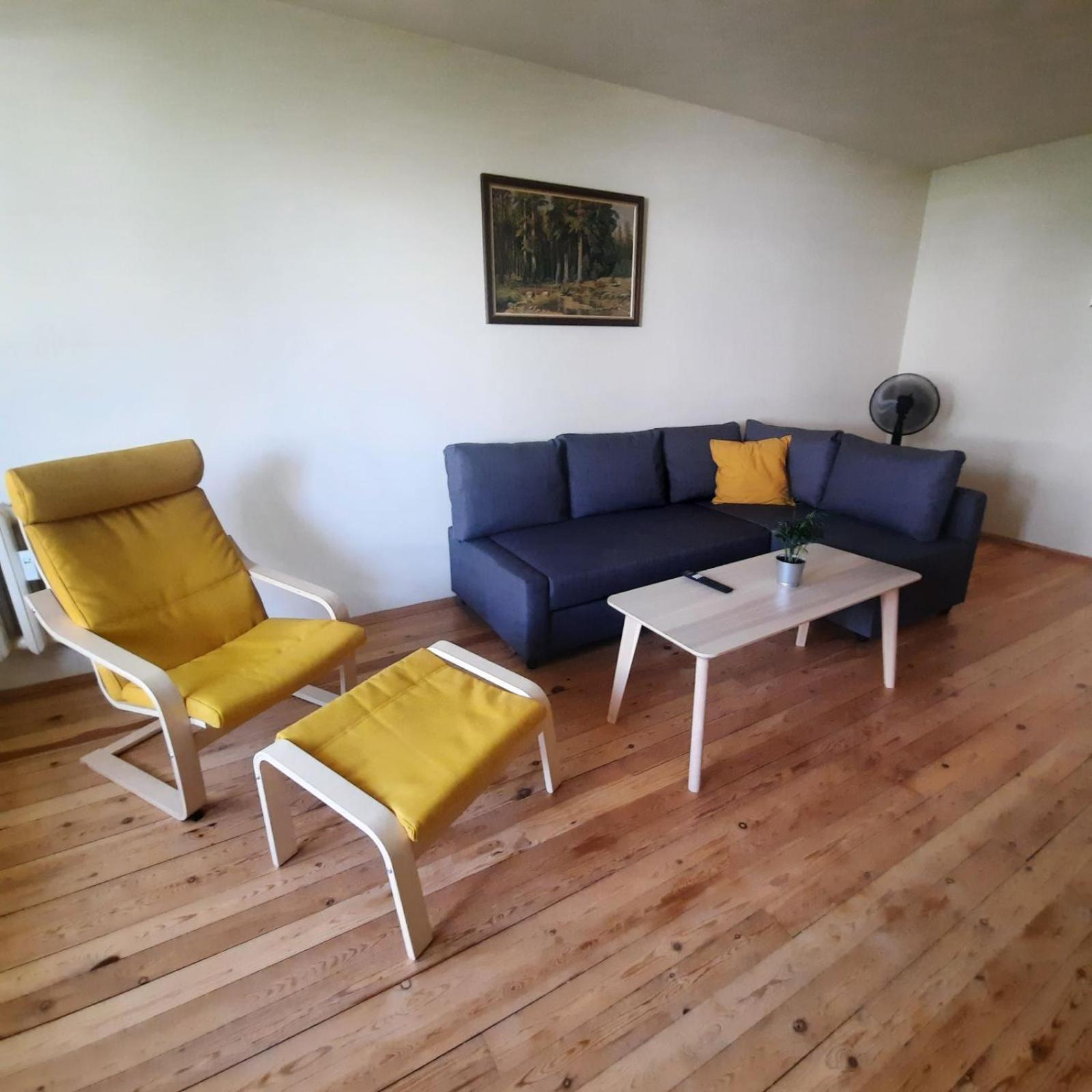 Spacious 3 Bedroom Apartment, Close To Metro Station Sofia Esterno foto