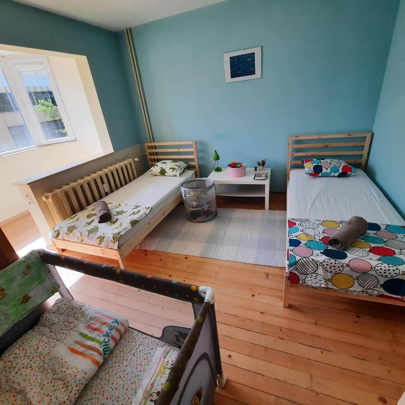 Spacious 3 Bedroom Apartment, Close To Metro Station Sofia Esterno foto