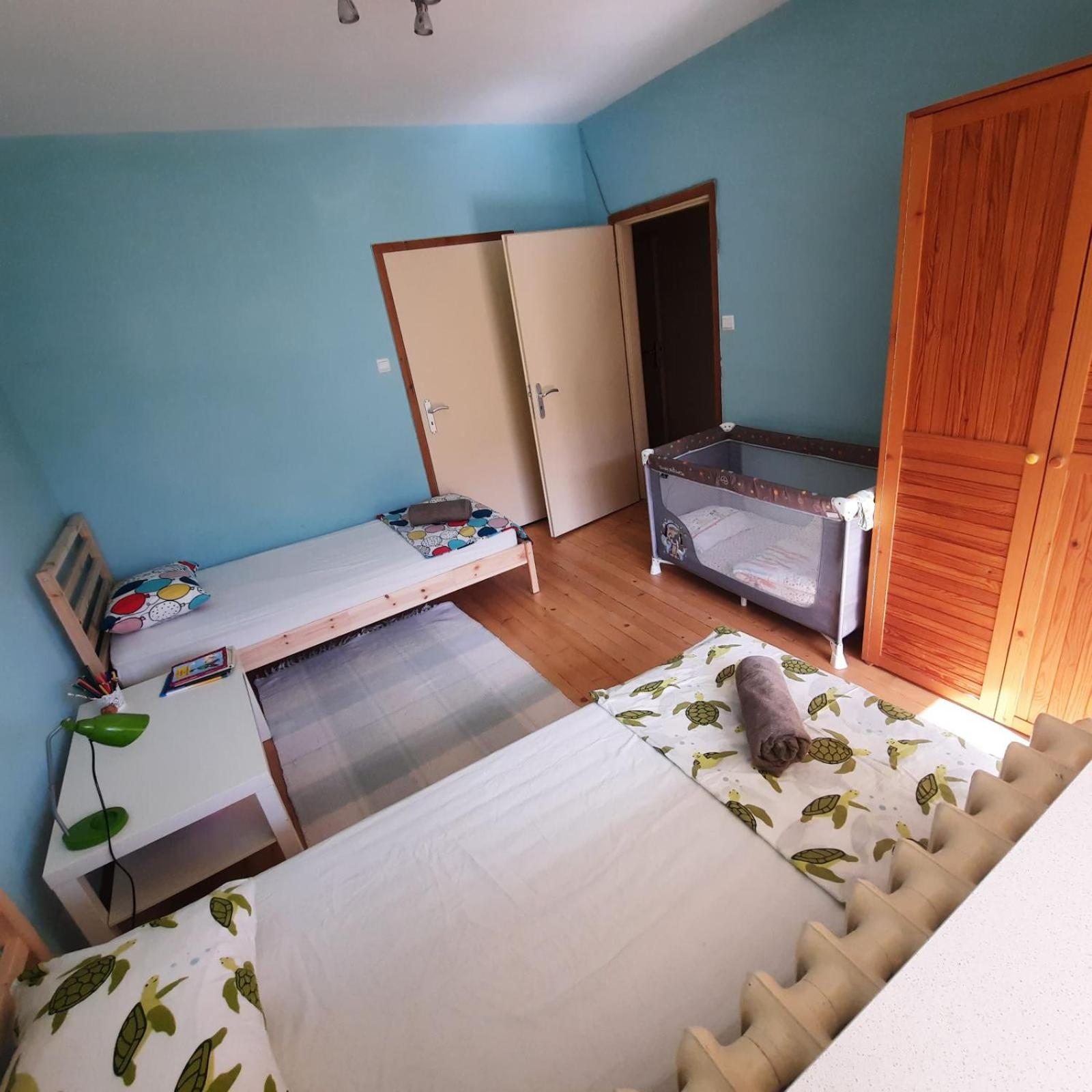 Spacious 3 Bedroom Apartment, Close To Metro Station Sofia Esterno foto