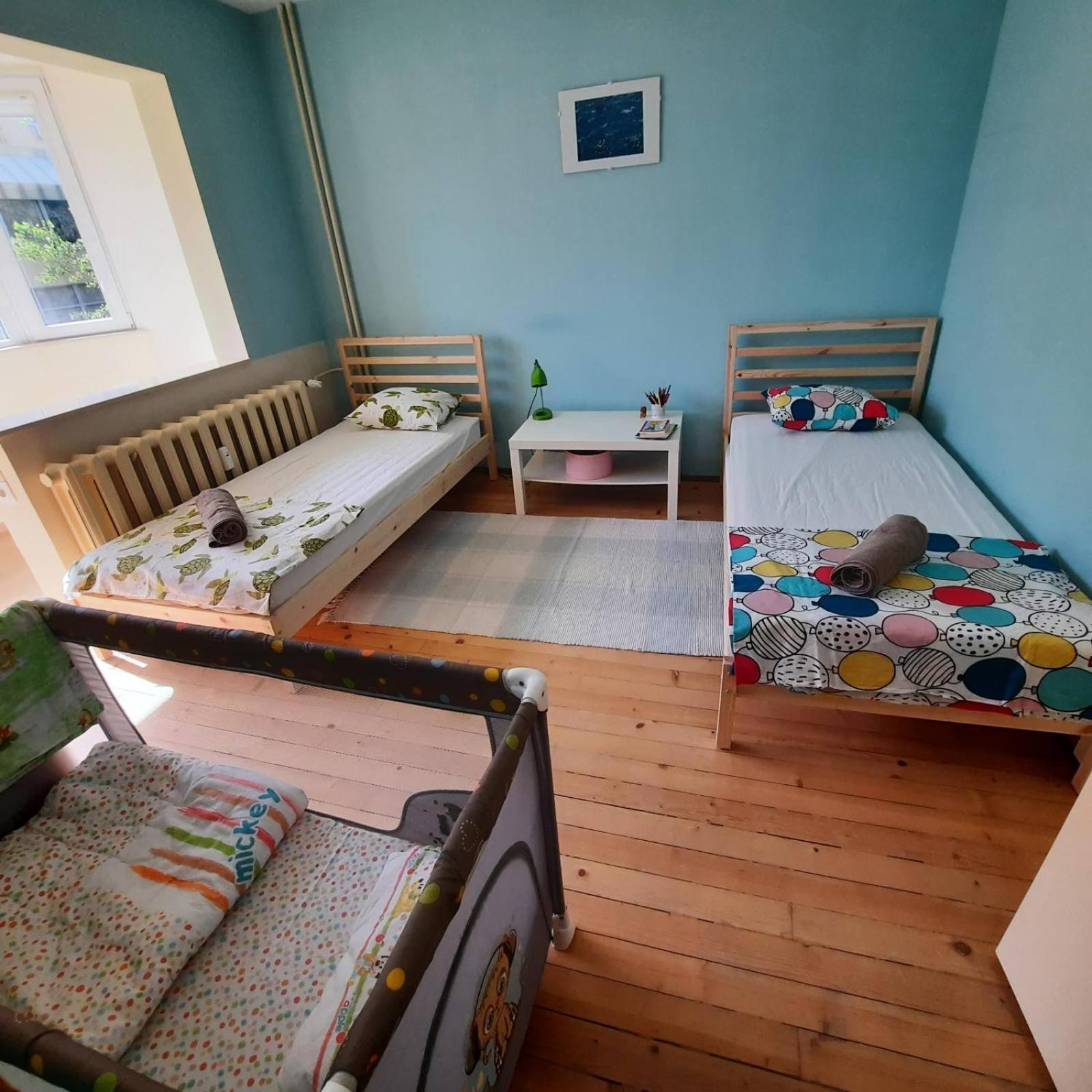 Spacious 3 Bedroom Apartment, Close To Metro Station Sofia Esterno foto